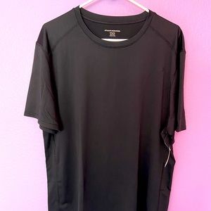 Amazon Essentials Men's Tech Workout Shirt